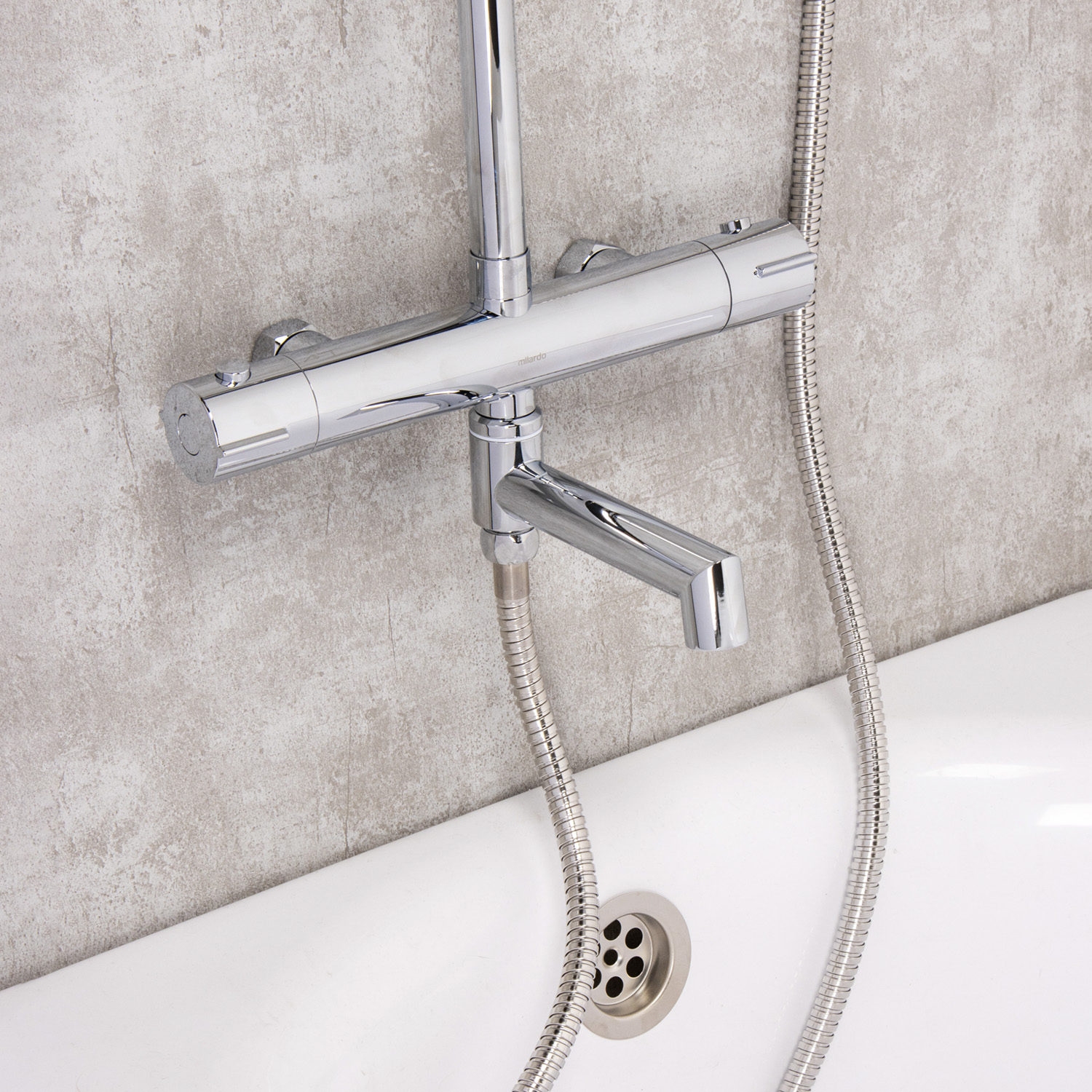 Смеситель д/ванны термостатич. со стойкой для душа + ручной и тропич. душ Milardo ILSSBTHM06 *1/3