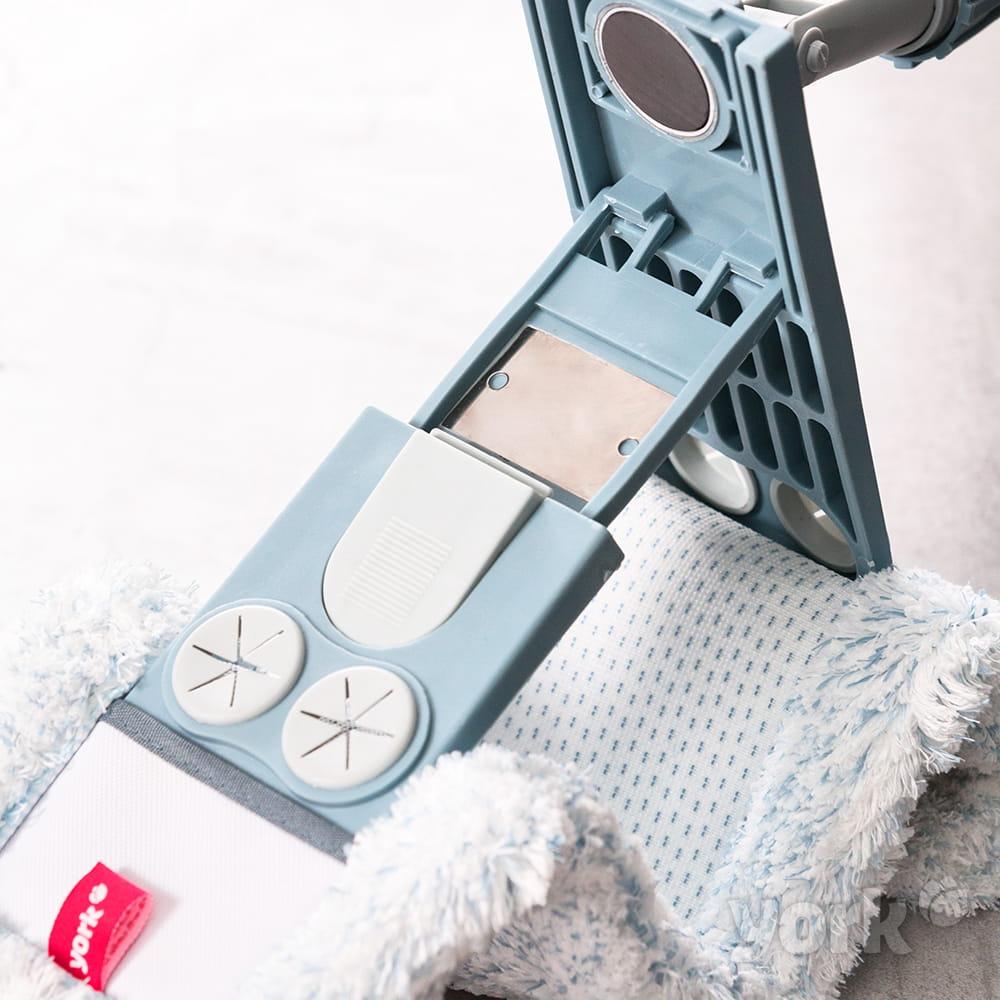 Швабра "флеттер" с насадкой из микрофибры "бархат", телескоп. ручка 145см "MAGNETIC" 081690 *1/12