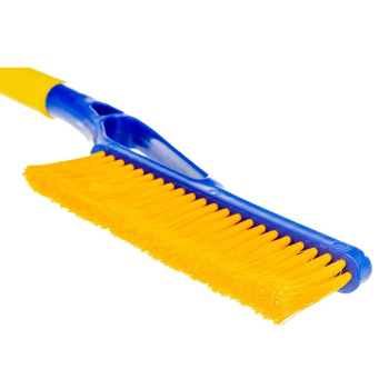 Щётка для снега со скребком Goodyear WB-03 69 см 2469206