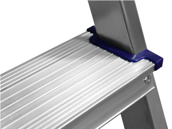 Стремянка алюминиевая 2-х сторонняя 4 ступени, выс.верхн. площ.0,86м 38825-04 "СИБИН" *1